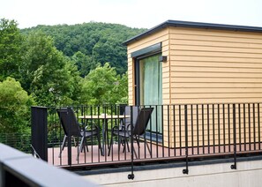 تناول الطعام بالخارج