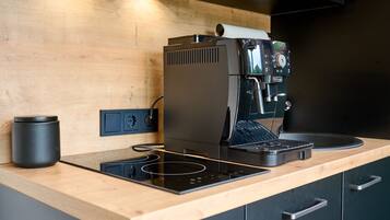 Refrigerador, horno, parrilla de estufa y lavavajillas