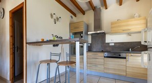 Réfrigérateur, micro-ondes, four, lave-vaisselle