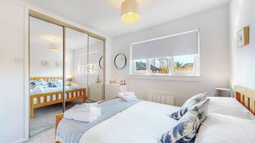 2 bedrooms, iron/ironing board, travel crib, free WiFi