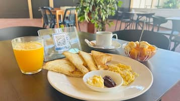 Termasuk sarapan Eropah setiap hari