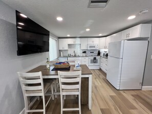 Fridge, microwave, oven, stovetop - Piping Plover on the Key, Nautical and Nice, Paddles away! (Englewood)