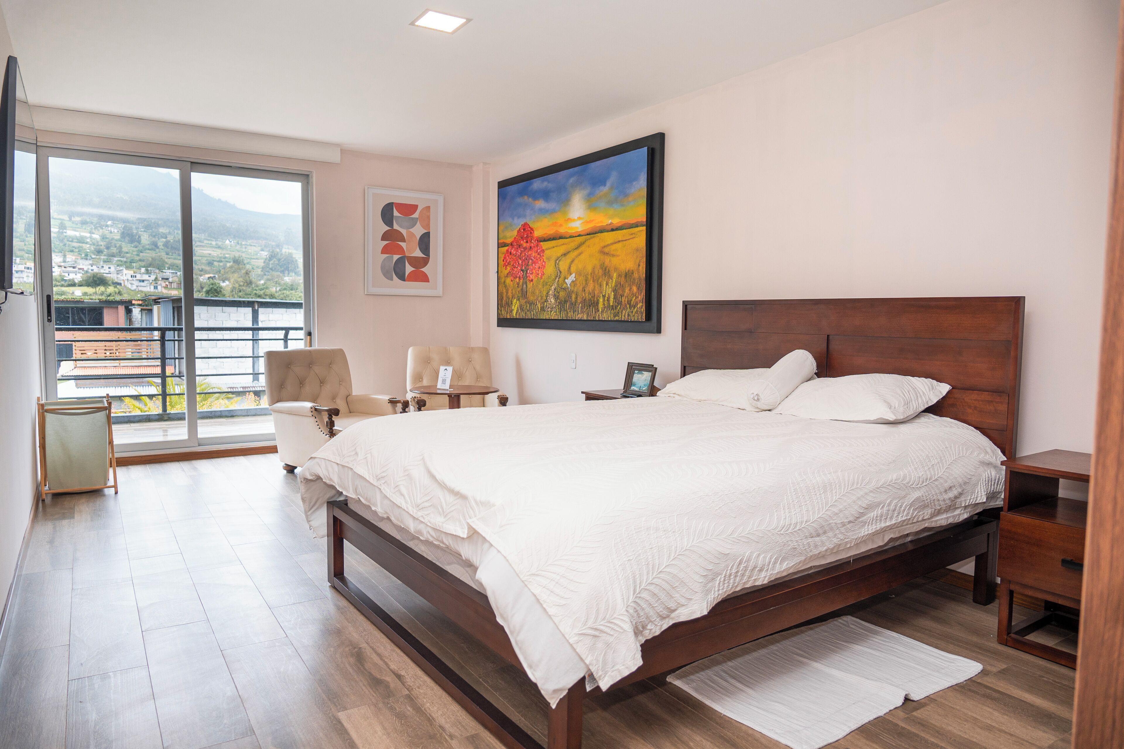 4 soverom, strykejern/-brett, wi-fi og sengetøy