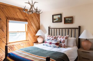 3 chambres, fer et planche à repasser, Wi-Fi, draps fournis