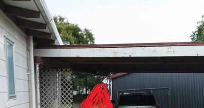1 Double 1 Sofa Beds Garden Chalet 9C