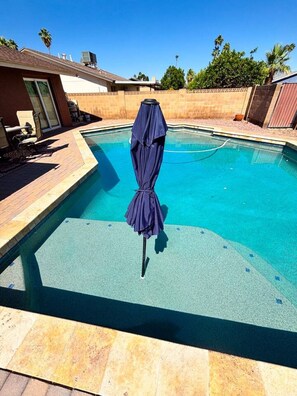 Pool - Stylish 3BR Retreat in Tempe - WIFI, Pool, Chill Vibes & Prime Location (Tempe)