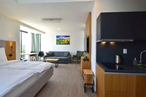 Travel cot, Internet