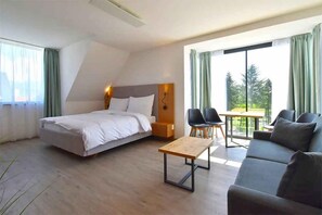 2 室のベッドルーム、旅行用ベビーベッド、インターネット