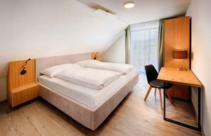 1 室のベッドルーム、WiFi