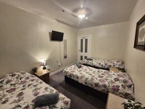 Free WiFi, bed sheets - Royal Hotel Opotiki (Opotiki)