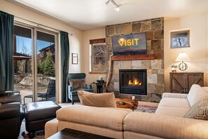 TV, fireplace