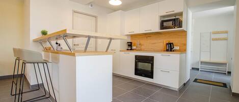 Microwave, dishwasher, highchair