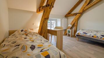 3 bedrooms, travel cot, free WiFi