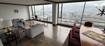 Luxury Penthouse City View of Quito