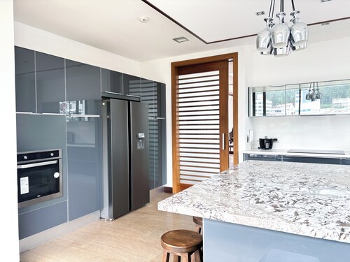 Luxury Penthouse City View of Quito