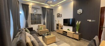 Charming 2-bedroom house in delightful Cotonou/Akpakpa  with AC, WiFi