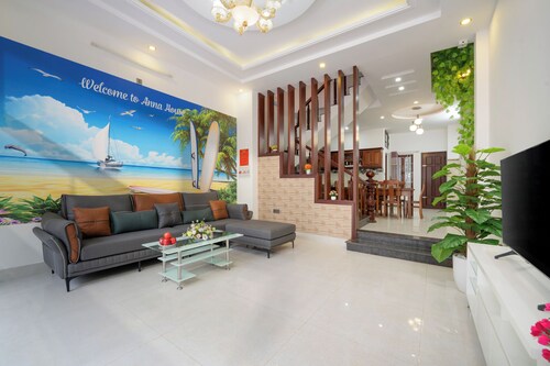 Charming 4-bedroom house with AC and WiFi in enchanting Đà Nẵng