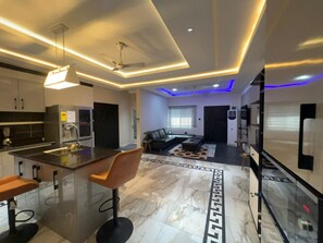 Executive Penthouse | Living area