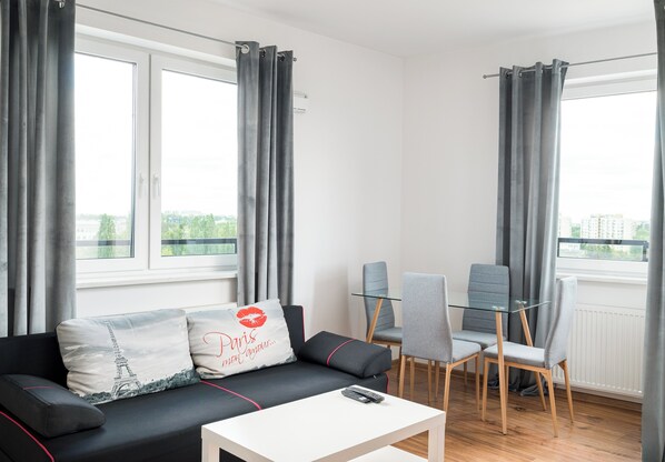 TV - Racjonalizacji Paris Apartment (Warszawa)