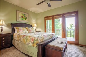 4 bedrooms, desk, iron/ironing board, free WiFi - Majestic View cabin in Bryson City: 4BR, lake views, sleeps 10—your perfect mountain escape! (Bryson City)
