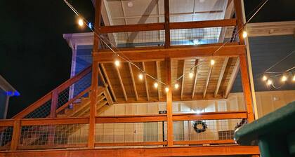 Charming Downtown Bryson City SkyLoft Studio 3 - Perfect for Couples