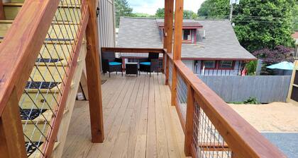Charming Downtown Bryson City SkyLoft Studio 4 - Perfect for Couples
