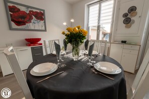 Dining - Gîte de Blanche en Champagne (Saint-Euphraise-et-Clairizet)