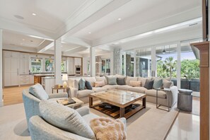 Televisión, videojuegos, estéreo