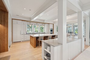 Interior - 177 Glen Abbey: Brand New Kiawah Escape with 5BR, Pool, Elevator & EV Charger (Sleeps 11) (Kiawah Island)