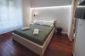 4 عدّة غرف نوم ومكتب وواي فاي وملاءات أسرّة