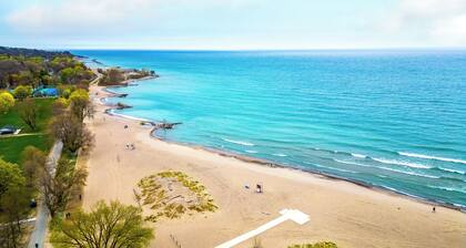 Charming 1-bedroom house with AC, 5 mins to the beach, Fast Wifi