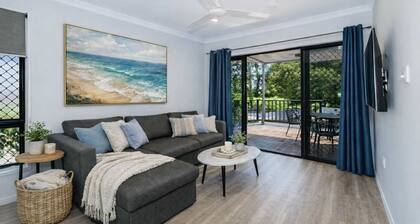 Golfside Haven 2 Bedroom Duplex with Golf Course