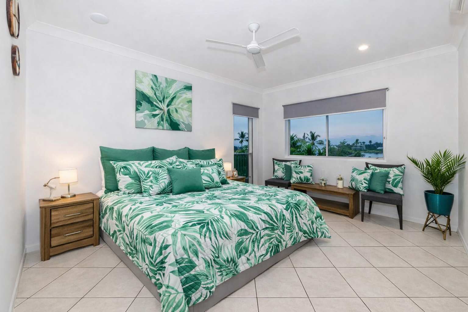 3 bedrooms, desk, iron/ironing board, free WiFi