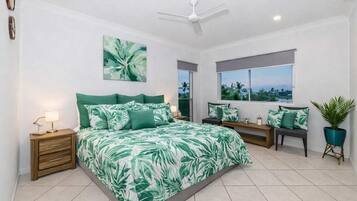 3 bedrooms, desk, iron/ironing board, free WiFi