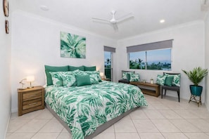 3 bedrooms, desk, iron/ironing board, free WiFi