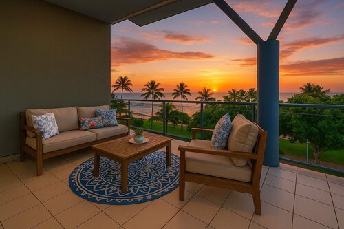 3 Bedroom Beachfront Penthouse on The Strand | Sleeps 6