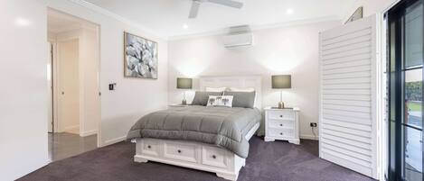 4 chambres, bureau, fer et planche à repasser, Wi-Fi