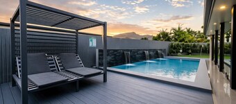 Magic on MacArthur - Modern 4BR Home in Annandale, Townsville