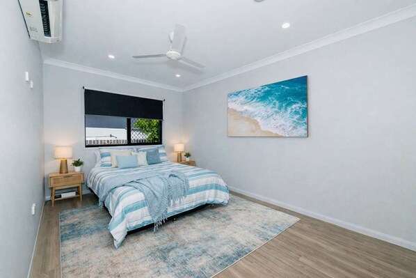 2 bedrooms, iron/ironing board, free WiFi, bed sheets