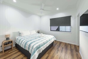 2 bedrooms, desk, iron/ironing board, free WiFi