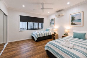 2 Schlafzimmer, Schreibtisch, Bügeleisen/Bügelbrett, kostenloses WLAN