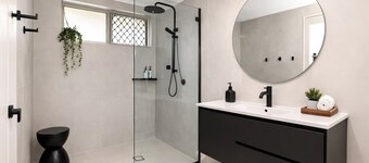 Modern 2BR Home Near Mater Hospital, Pimlico