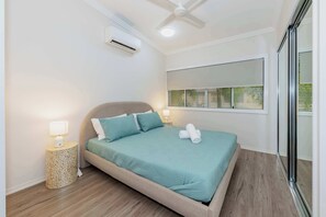 4 chambres, fer et planche à repasser, Wi-Fi, literie fournie