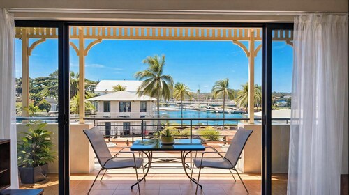 Marina View Apartment Steps from Townsville CBD