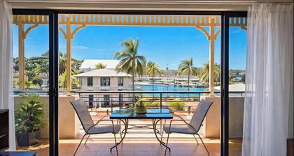 Marina View Apartment Steps from Townsville CBD