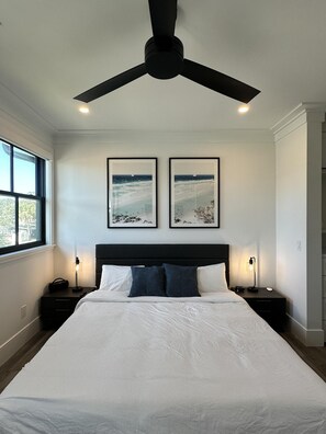 4 bedrooms, desk, iron/ironing board, free WiFi - The Lookout - Private Pool - New Build (Folly Beach)