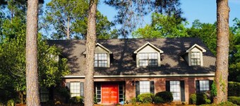 Charming 3-bedroom house with pool, office in Montgomery