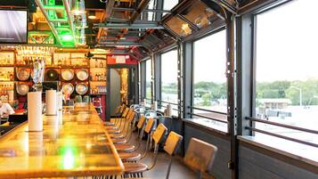 Pemandangan kota dari properti