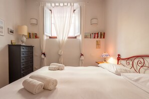 1 室のベッドルーム、WiFi、ベッドシーツ