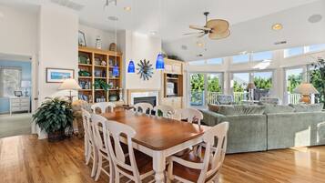 House, Multiple Beds, Balcony, Partial Ocean View (MARY AVENUE 101) | 4 bedrooms, individually decorated, individually furnished